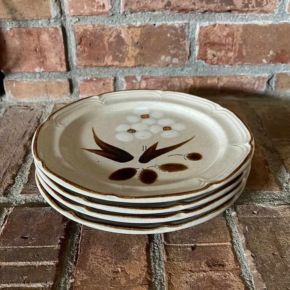 Vtg Classic by Hearthside Castlewood Hand Painted Set of 4 Side Plates